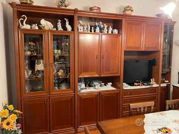 Mobile antico per la sala