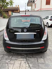 autovettura Lancia YPSILON 1.2 benzina