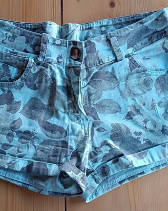 Pantaloncini a fiori
