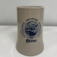 Boccali e bicchieri birra