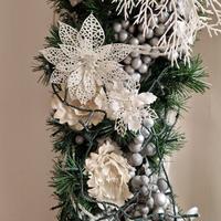 Decorazione natalizia verticale con luci