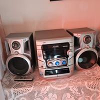 Stereo LG con cd e cassette.
