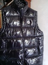 Smanicato moncler