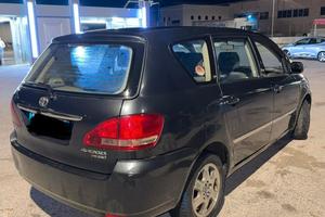 Toyota avensis verso 2.0 d4d 7 posti
