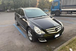 Mercedes R320