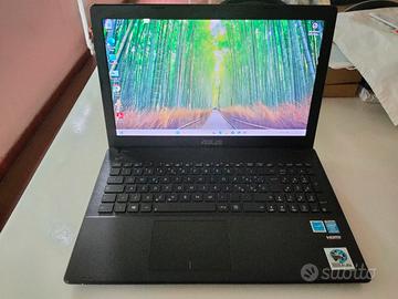 Notebook Asus con SSD e Win 11