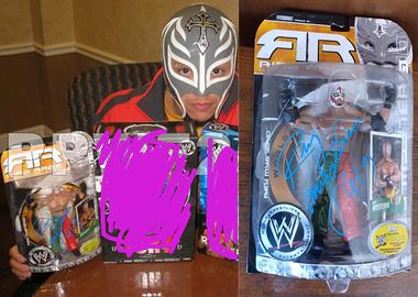 Rey Mysterio Action Figure Autografata.