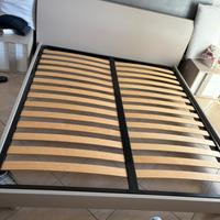 Struttura letto matrimoniale