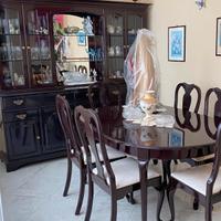tavolo allungabile sedie e credenza
