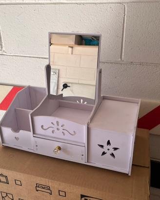 Organizer per trucchi multifunzionale