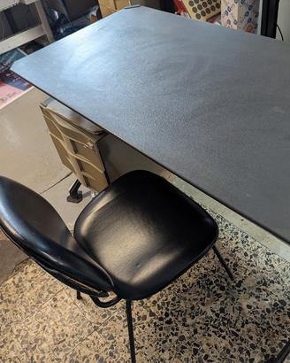 scrivania con sedia Olivetti BBPR 