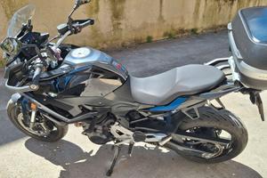 BMW F900 XR
