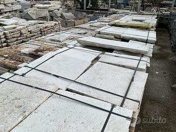 Pietra lavorata selezionata