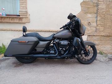 Harley Davidson Street Glide Special
