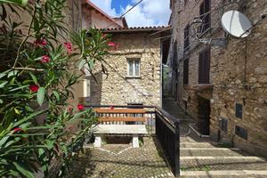 CASA SEMINDIPENDENTE A FIUGGI