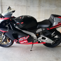 Aprilia rsv 1000