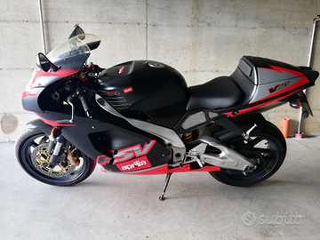 Aprilia rsv 1000
