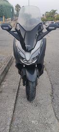 Honda Forza 300