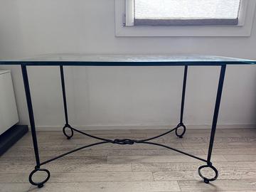 Mobile ferro battuto