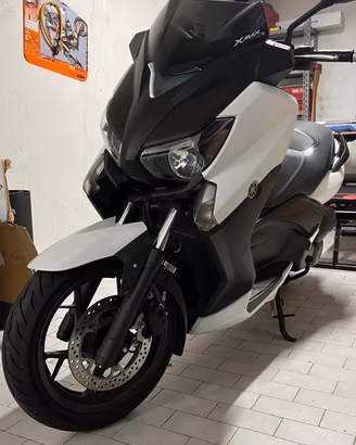 Yamaha XMAX 250