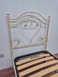 Letto singolo in ferro 85x190 c/ rete a doghe