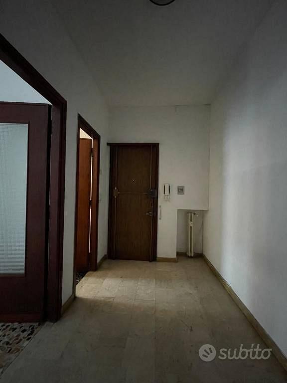 Apartment in Torino, Molinette, Circoscrizione 8 - Altro