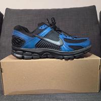 Nike Zoom Vomero 5 - Black/Racer Blue - Nuove 44