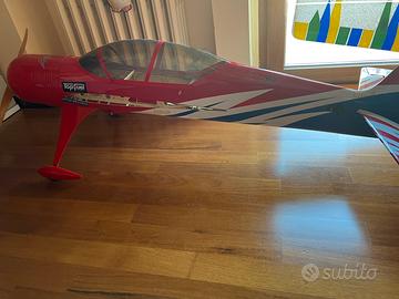 Aereo rc sukhoi sebart 1.50 mt