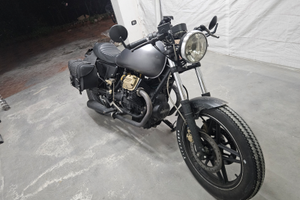 Moto guzzi v65 cafe racer
