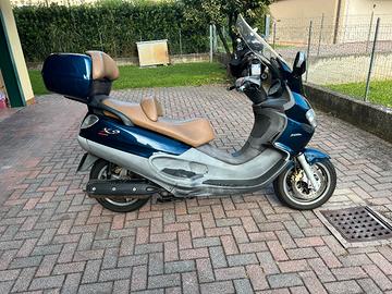 piaggio x9 500