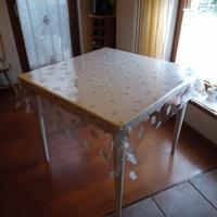 Tavolo da cucina in legno bianco