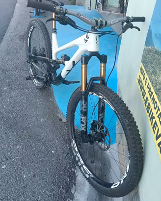 Enduro  YT jeffsy