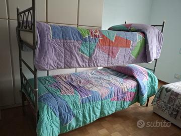 Letto a castello completo di materassi