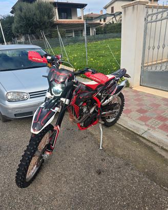 Moto cross