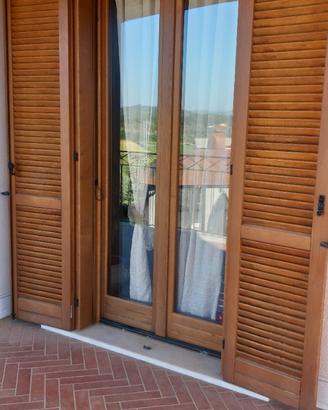 INFISSI IN ROVERE LAMELLARE