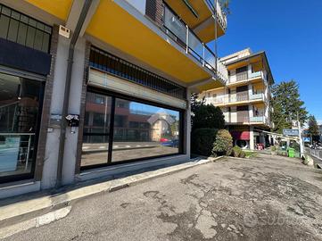 NEGOZIO A VARESE