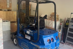 Carrello elevatore CTC mod. PL 420 anno 2004 batte