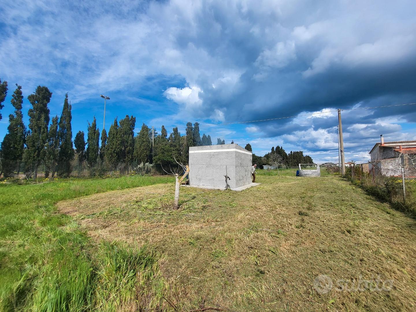terreno 4000 mq con casetta 11 mq - Vista 3