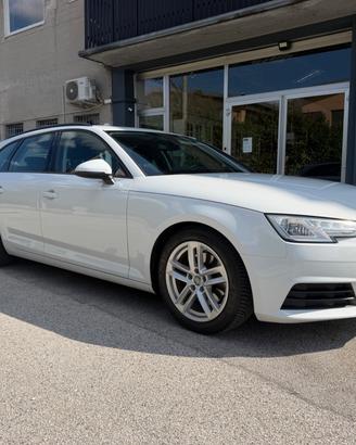 Audi A4 Avant 2.0 TDI 150 CV ultra S tronic Busine