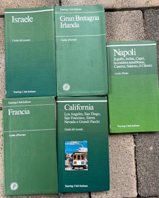 5 guide Touring Club Italiano con cartine e mappe