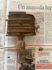 Antica striglia in ferro