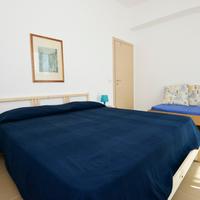 BILOCALE con balcone abitabile vicinissimo al mare