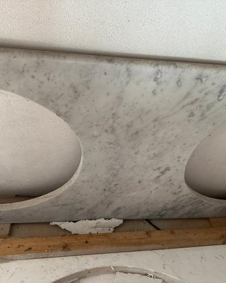 Piani bagno in marmo di Carrara bianco