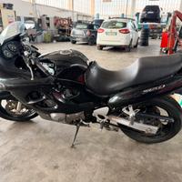 Suzuki GSX 750 f 2004