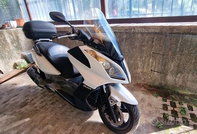 Kymco Downtown 300i ABS (2013) - 29.000 km