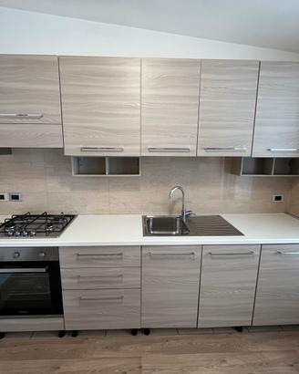 Cucina completa in condizioni ottime