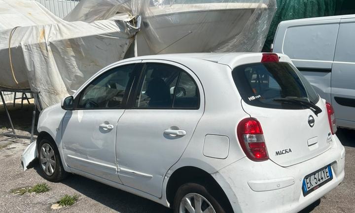 Nissan Micra per pezzi di ricambio