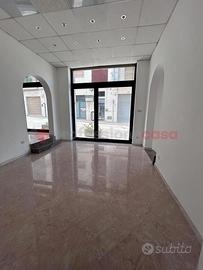 Negozio Ostuni [Cod. rif FS2514VCG]