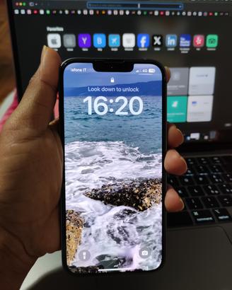 iPhone 14- blu color