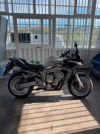 YAMAHA Fazer 600